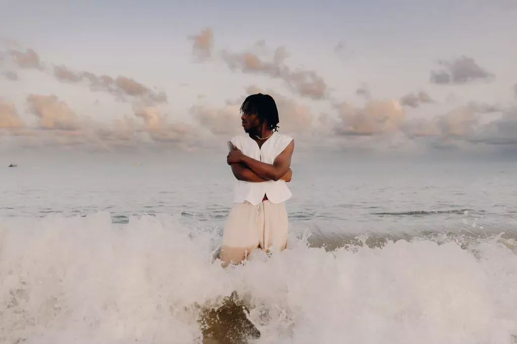 BRAYE – Love Stray EP